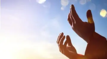 «لا إله إلا الله وحده لا شريك له».. أفضل ما تبدأ به يومك من ذكر وخشوع | ردده الآن